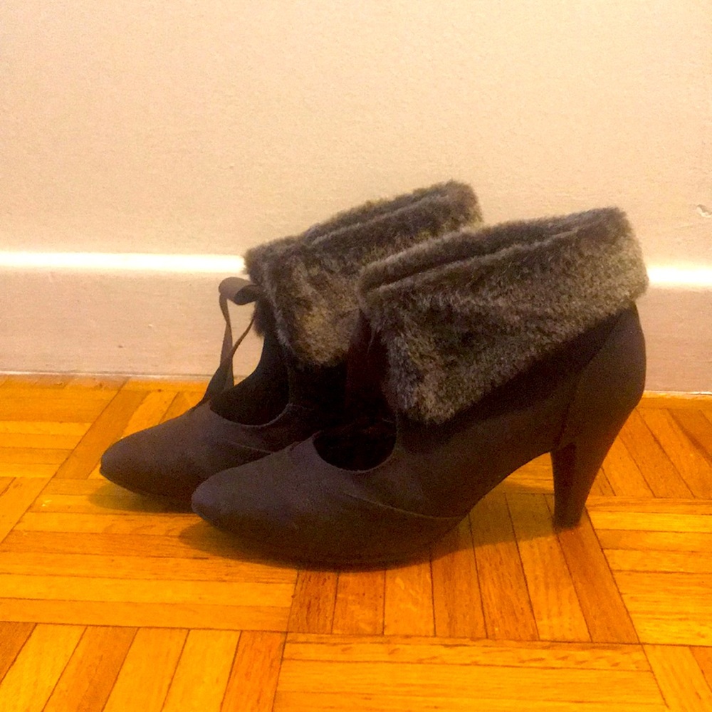 Winter Heeled Boots - image 4
